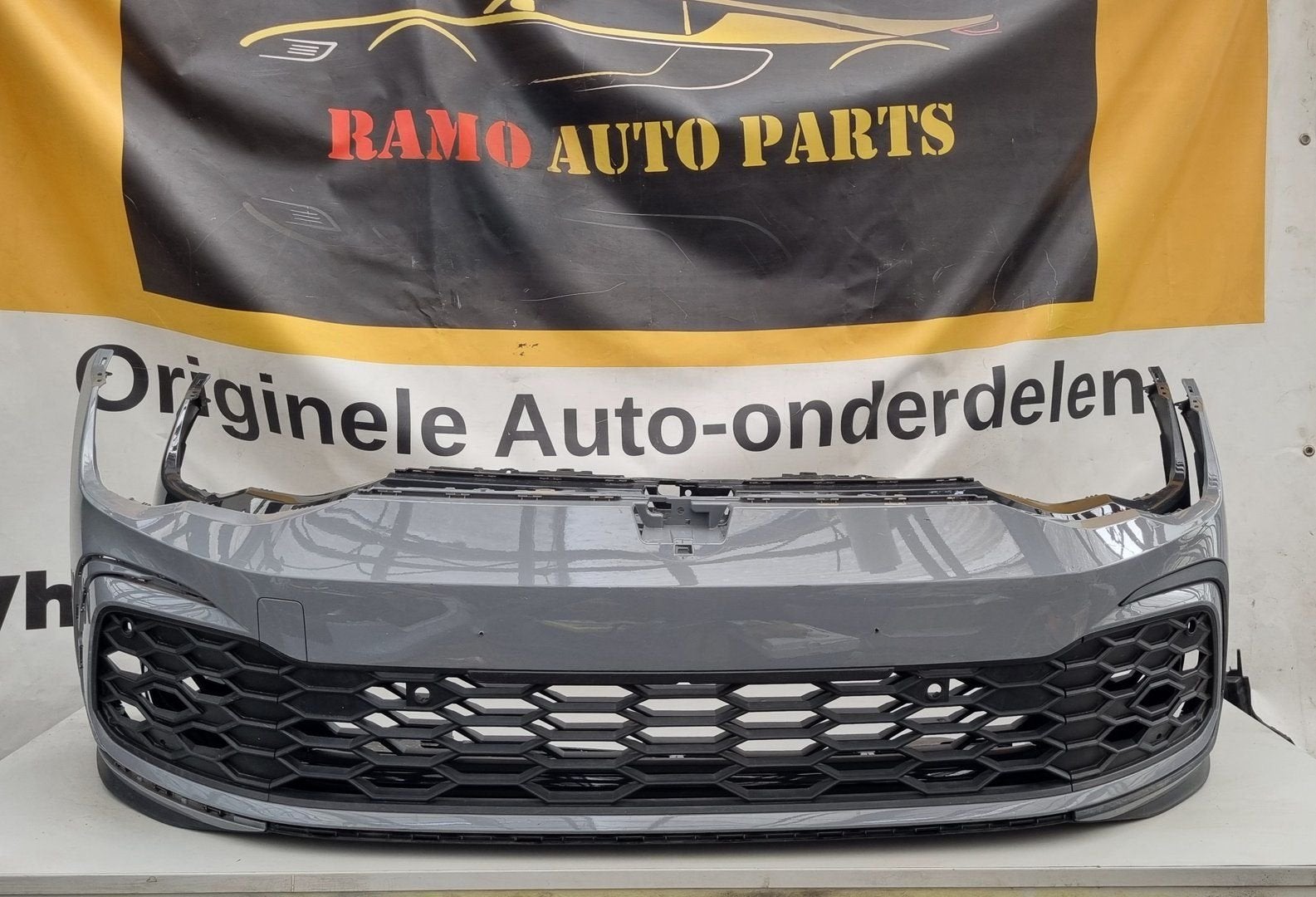 VOORBUMPER VW GOLF 8 VIII GTI GTD ORIGINEEL 5H0807221G, Gebruikt, -, -, Ophalen of Verzenden