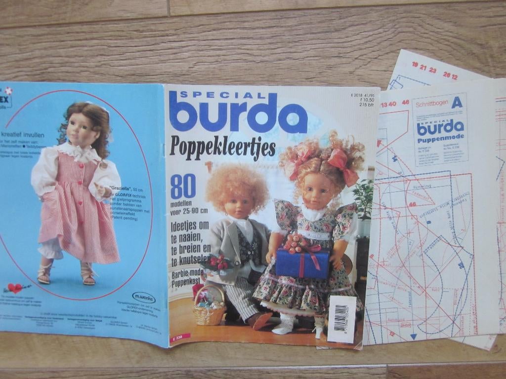 Burda Special Poppekleertjes 80 modellen + Barbie mode, Overige typen, Kind, Zo goed als nieuw, Burda