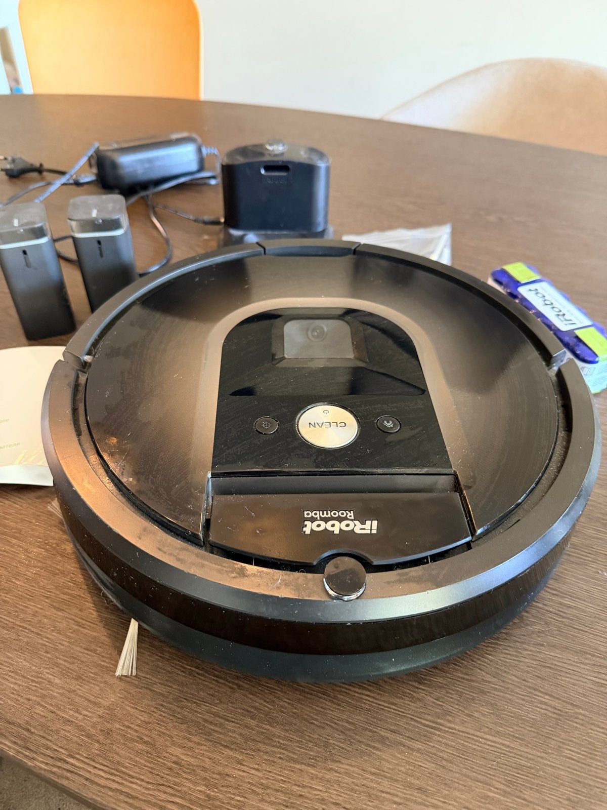 iRobot Roomba Robotstofzuiger met accessoires, Witgoed en Apparatuur, Ophalen, Gebruikt, IRobot, Robotstofzuiger