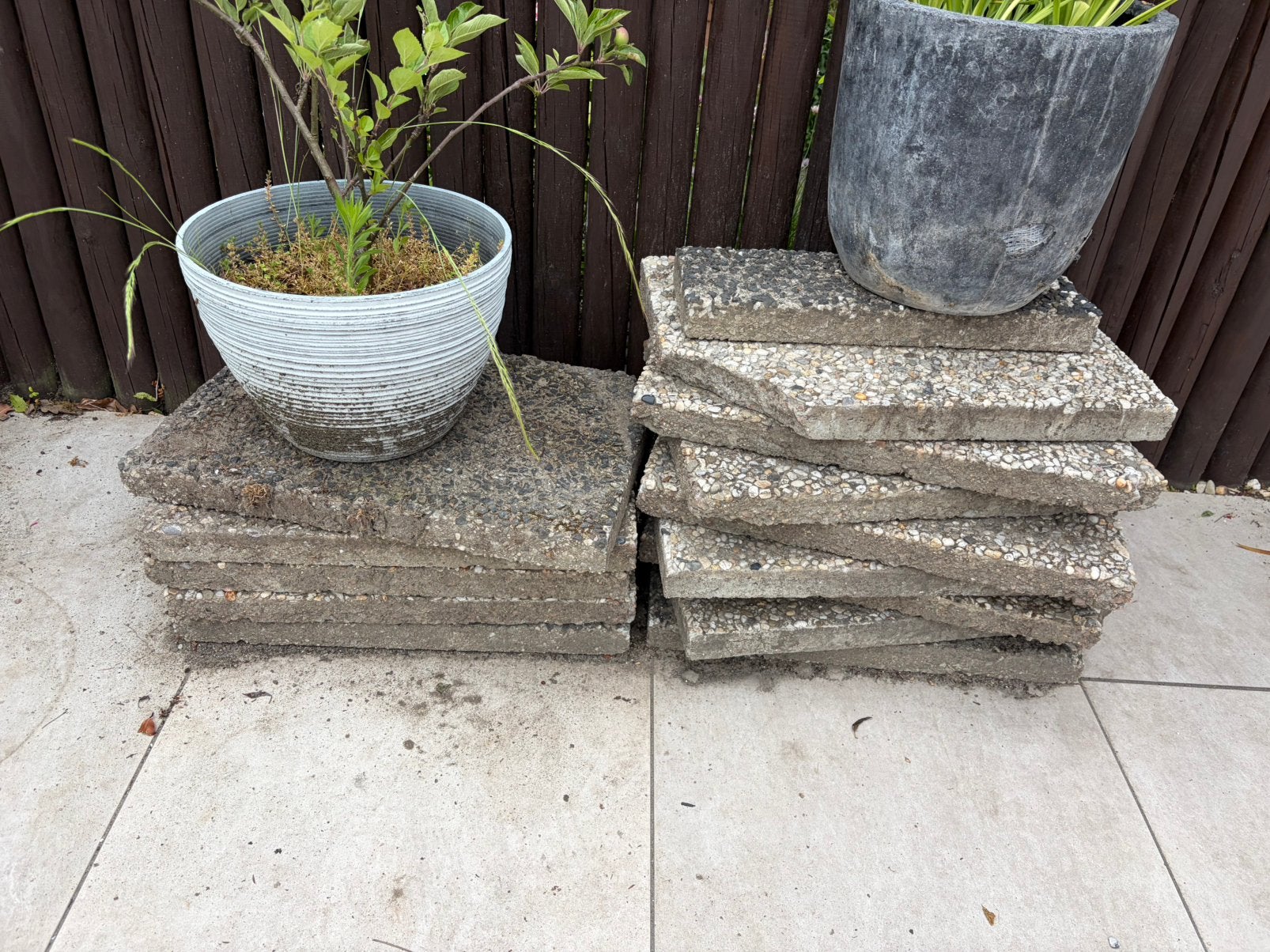 GRATIS Grindtegels 13 stuks, Ophalen, Gebruikt, Beton, Terrastegels