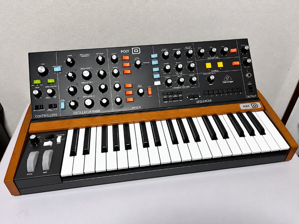 Behringer Poly D Synthesizer, Muziek en Instrumenten, Synthesizers, Ophalen, Zo goed als nieuw, Overige aantallen, Overige merken