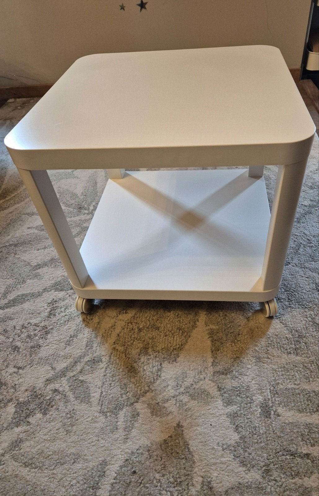 IKEA wit tingby bijzettafeltje, Ophalen, Zo goed als nieuw, Vierkant, Minder dan 55 cm