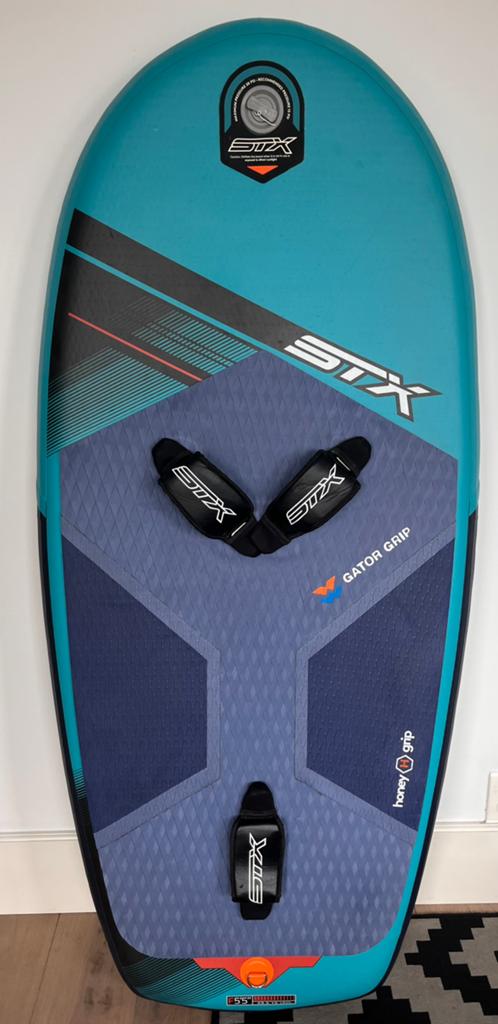 STX Foil Board 5'5, 120liter, Watersport en Boten, Golfsurfen, Ophalen, Zo goed als nieuw, Overige typen