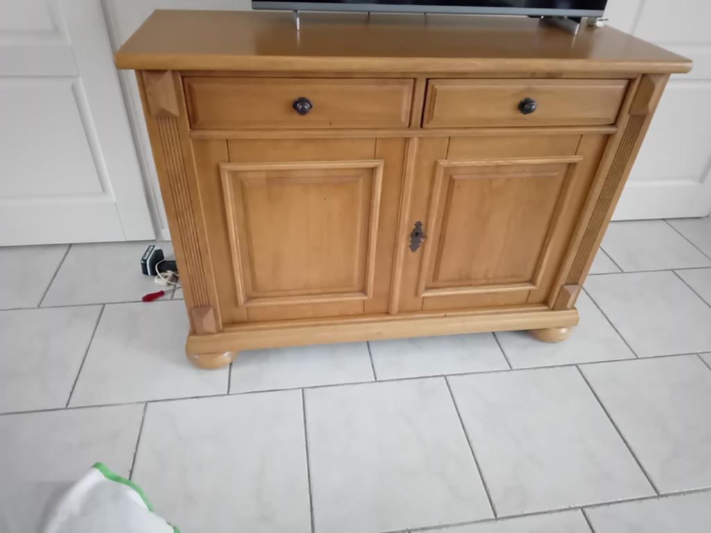 Nette TV kast / dressoir van blank eikenhout zeer nette kast, Huis en Inrichting, Kasten | Dressoirs, Ophalen, Gebruikt, Eikenhout