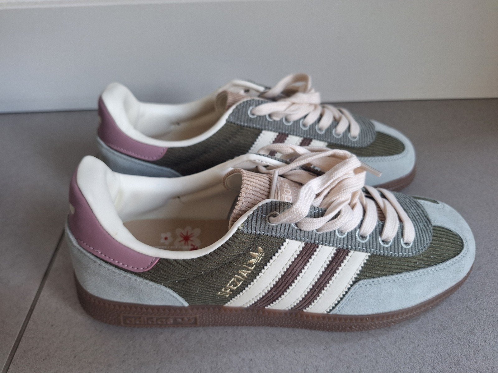 NIEUW - Adidas Spezial corduroy, Ophalen of Verzenden, Nieuw, Overige typen, Adidas