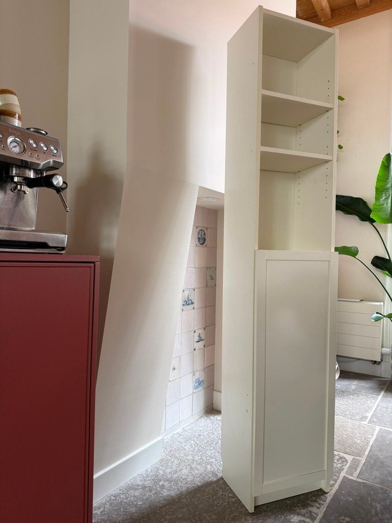 GRATIS - IKEA Billy met deur, Huis en Inrichting, Ophalen, Minder dan 50 cm, 200 cm of meer, 25 tot 50 cm
