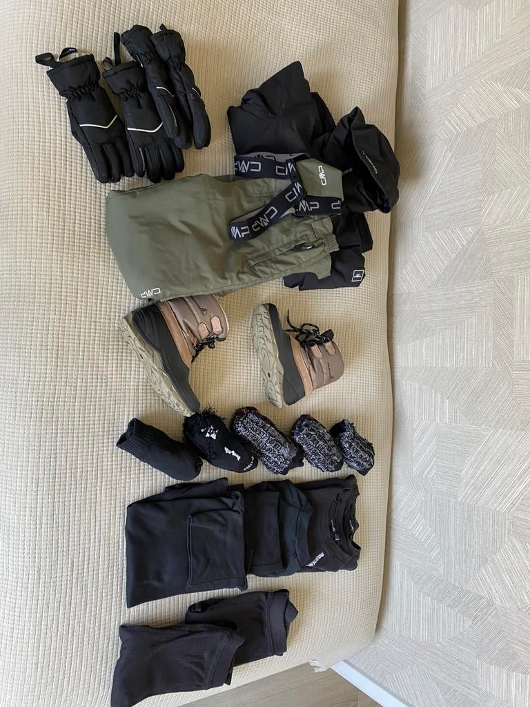 Skikleding jpngen 7-8 jaar, Sport en Fitness, Skiën en Langlaufen, Overige merken, 100 tot 140 cm, Ophalen of Verzenden, Zo goed als nieuw
