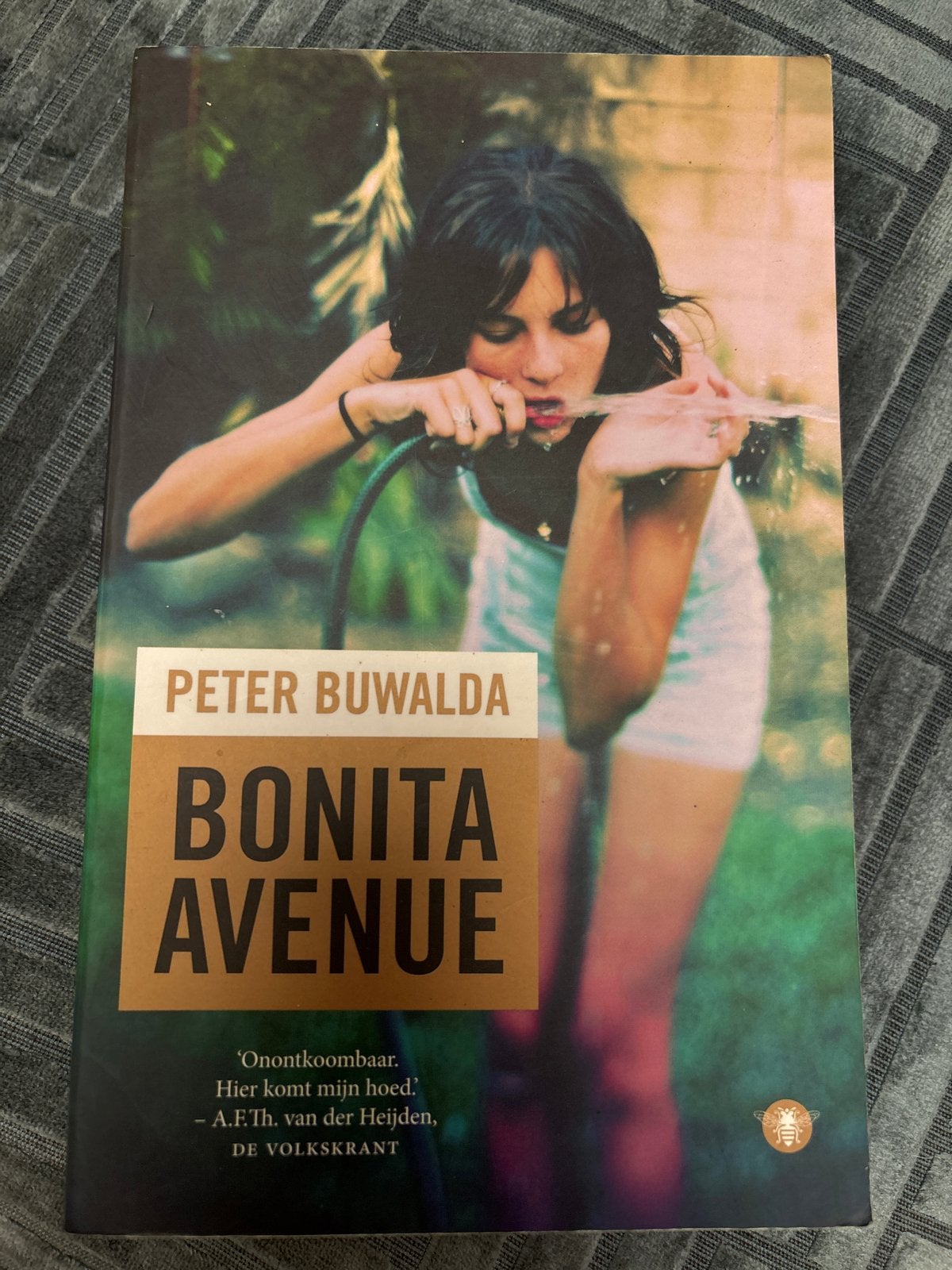 Bonita Avenue - Peter Buwalda (roman), Ophalen of Verzenden, Gelezen, Nederland