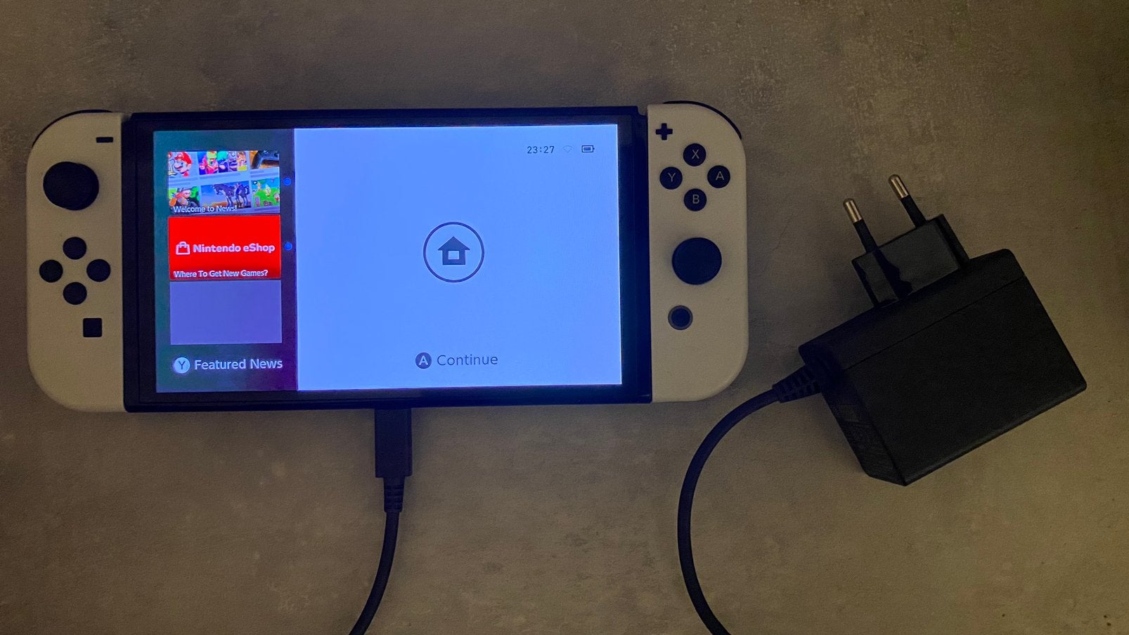Foto 6 van Nintendo Switch OLED TouchScreen (Wit) + 256GB microSD
