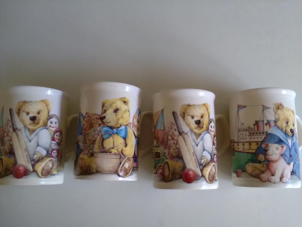 4 leuke engelse kindermokken met  beren, Ophalen of Verzenden, Zo goed als nieuw, Stoffen beer