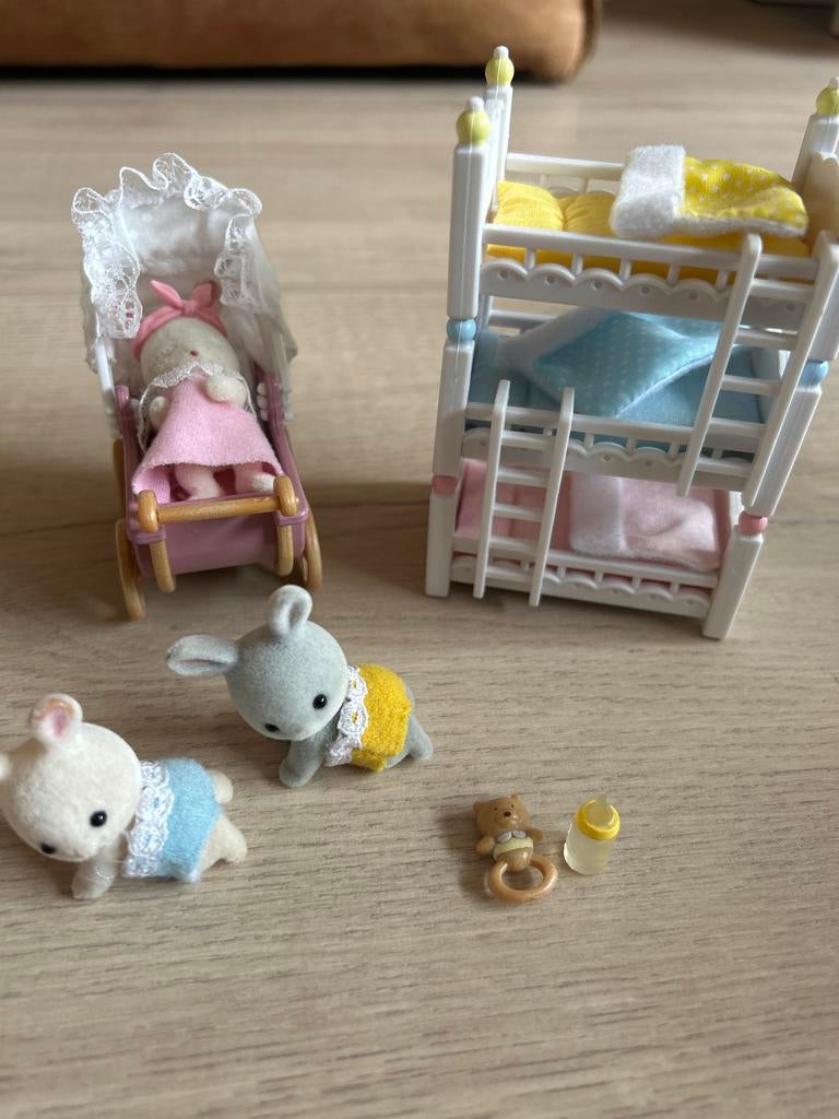 Sylvanian Families Babykamer Set met Stapelbed en Konijntjes, Ophalen of Verzenden, Zo goed als nieuw