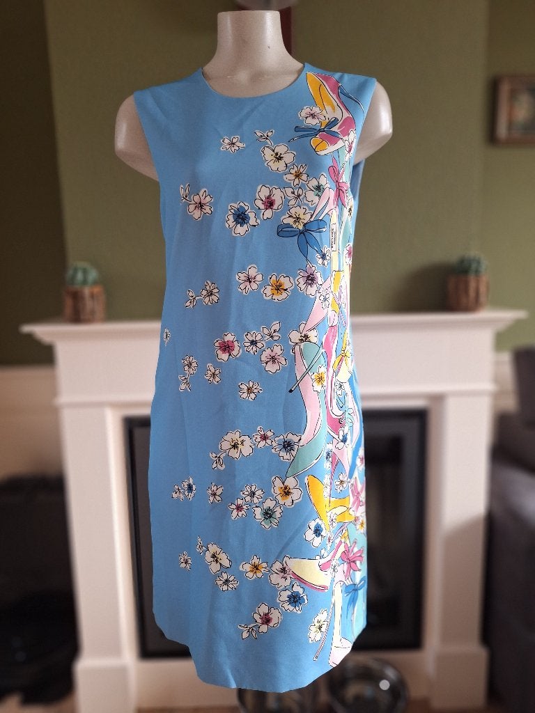 Boutique Moschino blauwe pumps bloemen jurk I42 D36, Moschino, Zo goed als nieuw, Knielengte, Maat 36 (S)