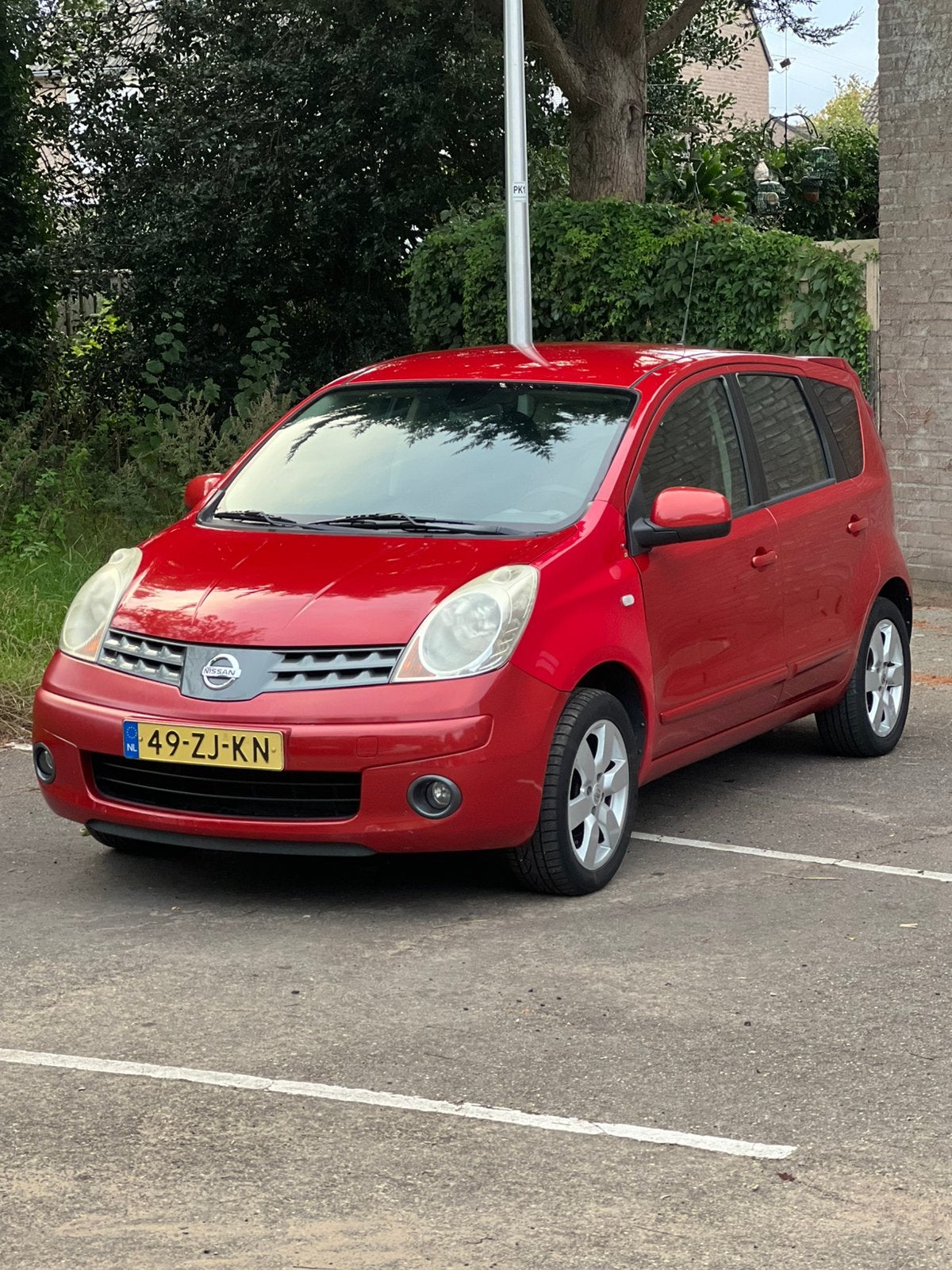 Nissan Note 1.6 16V 2008 Rood, Auto's, Voorwielaandrijving, 15 km/l, 4 cilinders, Origineel Nederlands