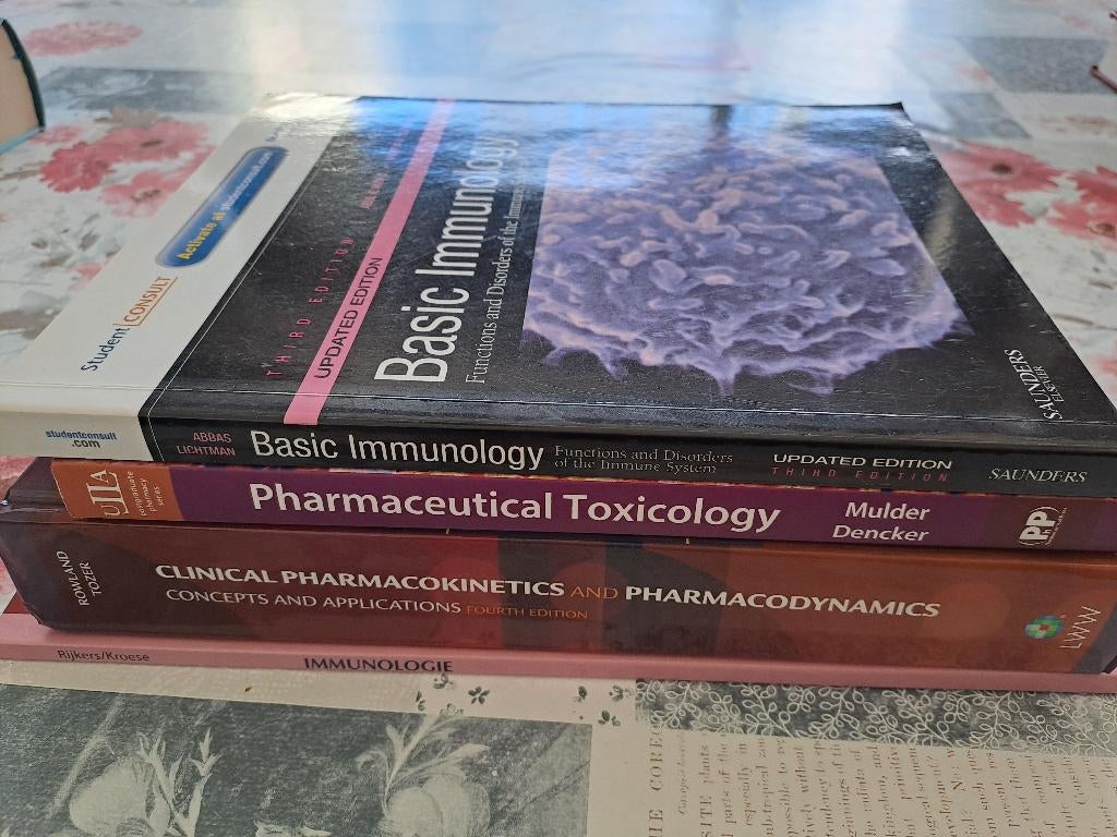Studieboeken farmacie, Ophalen, Beta, Zo goed als nieuw, WO