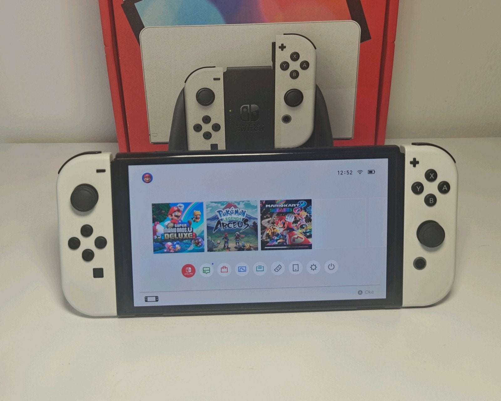 Nintendo Switch OLED, Spelcomputers en Games, Games | Nintendo Switch, Zo goed als nieuw, Overige genres, 1 speler, Vanaf 3 jaar
