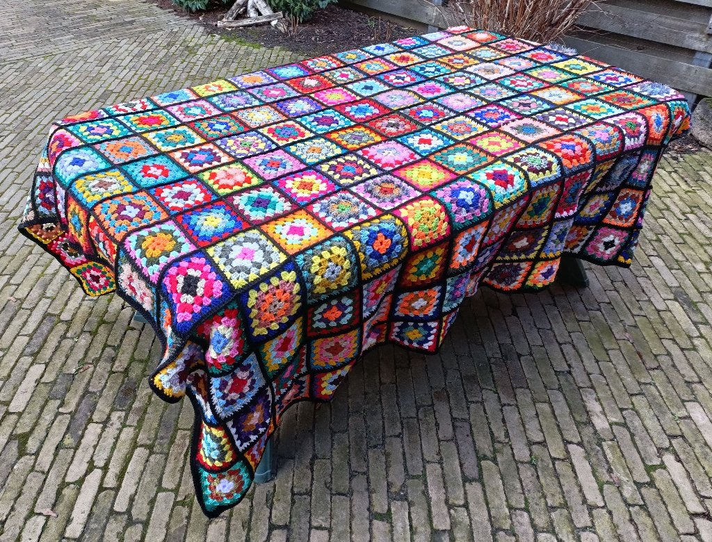 Gehaakt granny square deken afghan 225 vierkantjes 2.10x2.10, Ophalen of Verzenden, Nieuw, Haken, Overige typen