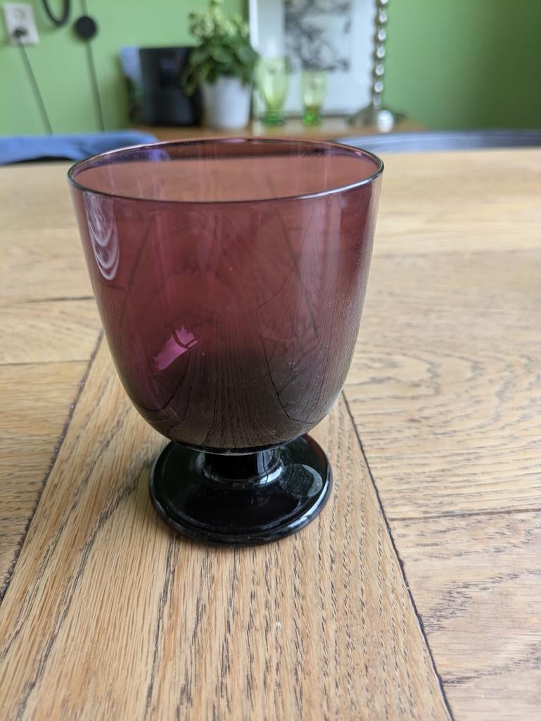 Iittala wijn- of waterglas Lempi - zeldzame kleur aubergine, Glas of Glazen, Ophalen of Verzenden, Overige stijlen, Glas