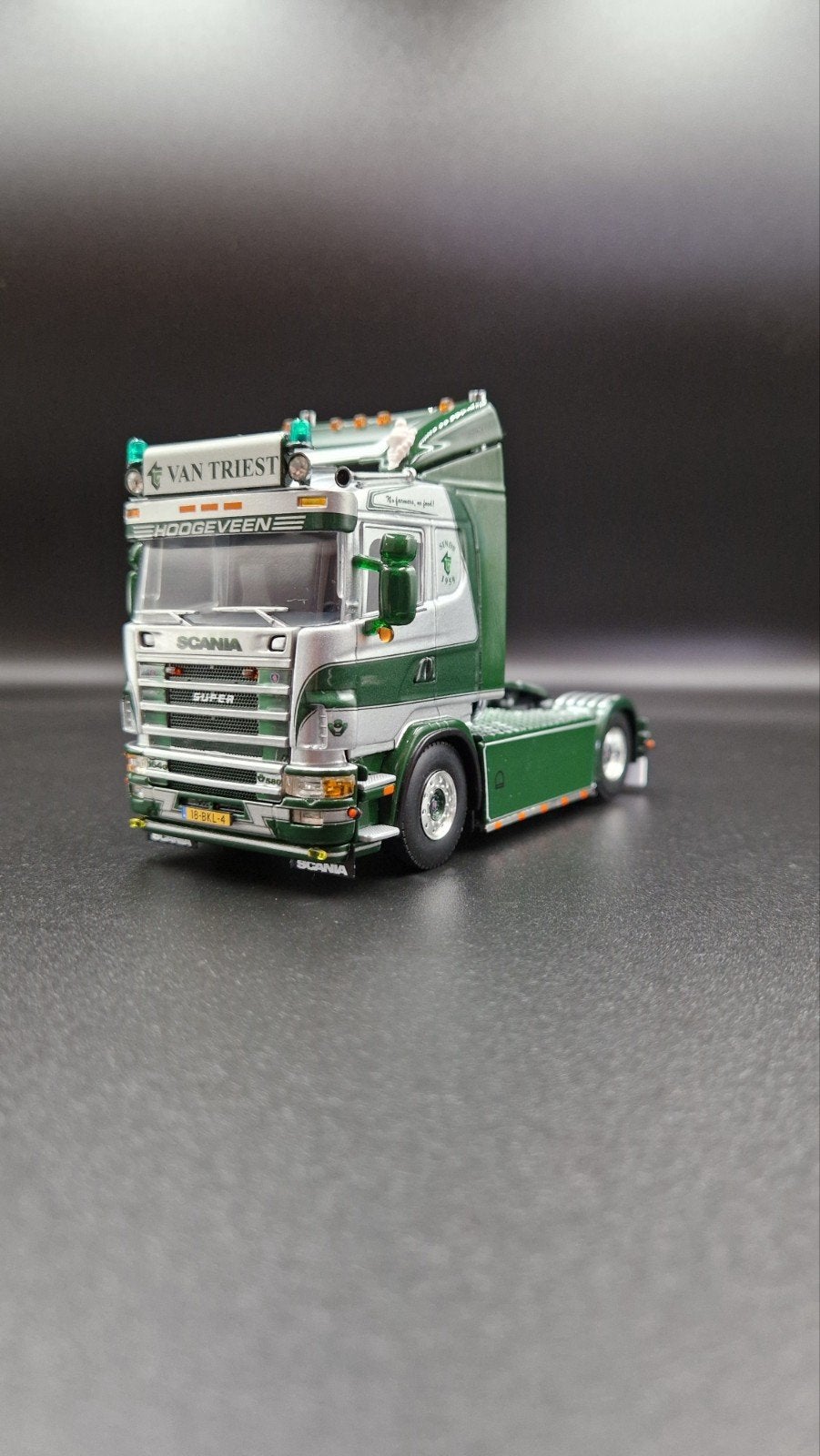 Wsi | Van Triest - Scania 164, Hobby en Vrije tijd, Modelauto's | 1:50, Ophalen of Verzenden, Nieuw, Bus of Vrachtwagen, Overige merken