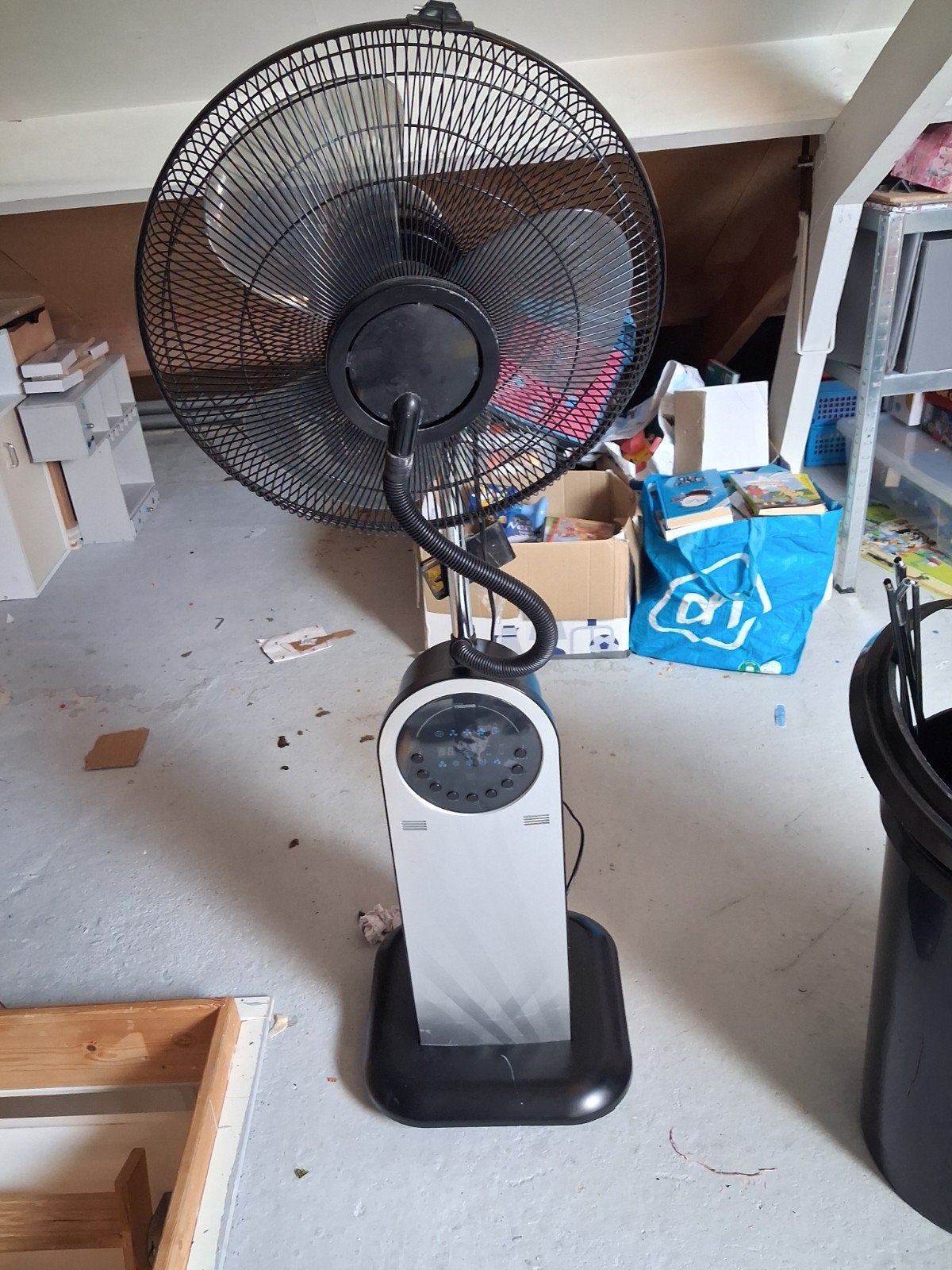 Ventilator met afstandsbediening en nevel functie, Ophalen, Ventilator met afstandsbediening, Gebruikt, Statiefventilator