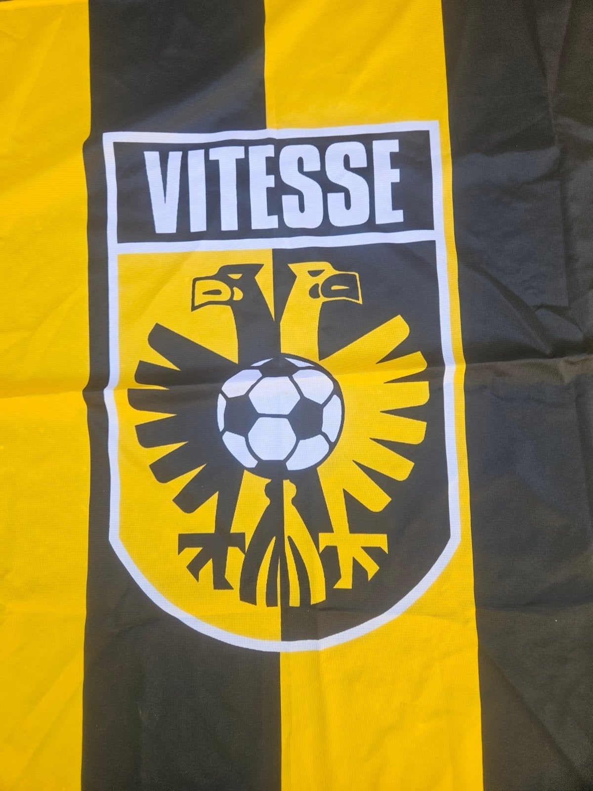 Mooie Vitesse Vlag met logo in t midden, Ophalen of Verzenden, Nieuw