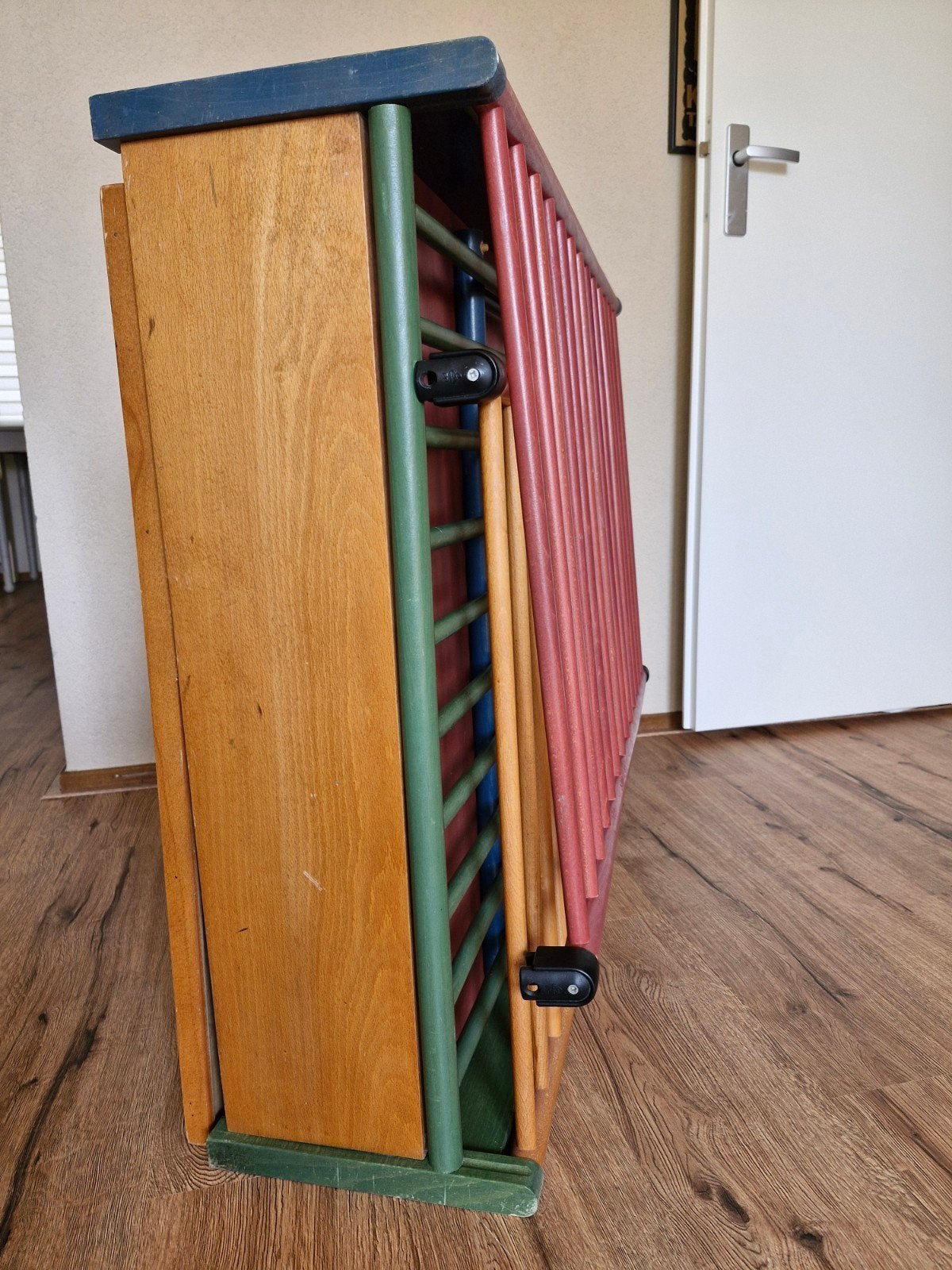 Foto 6 van Kleurrijke kinderbox met boxkleed en praktische lade