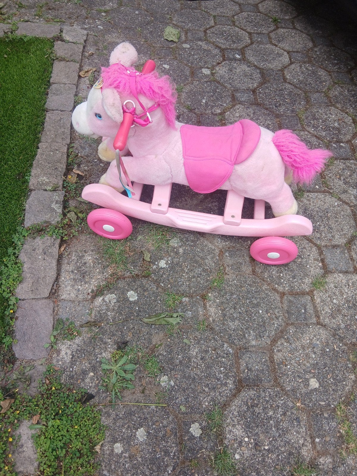 unicorn op wielen om op te rijden voor kleintjes, Ophalen, Zo goed als nieuw, Overige merken