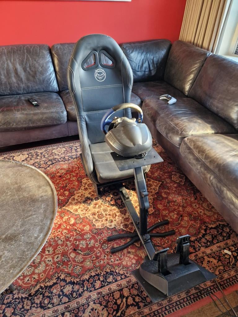 Racestoel met Thrustmaster T150 en F1 2021, Spelcomputers en Games, Spelcomputers | Sony PlayStation Consoles | Accessoires, Ophalen