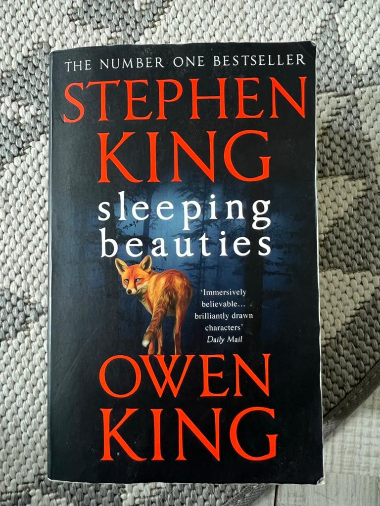 Stephen King & Owen King - Sleeping Beauties (Paperback), Ophalen of Verzenden, Gelezen, Wereld overig