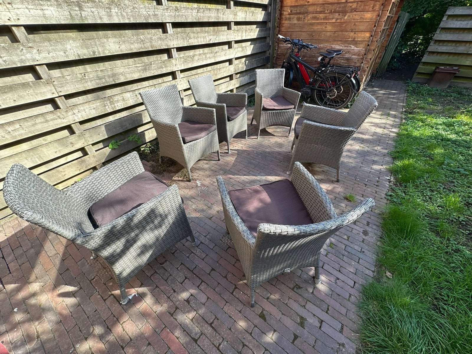 6 Wicker tuinstoelen inclusief kussens, Ophalen, Gebruikt, Wicker