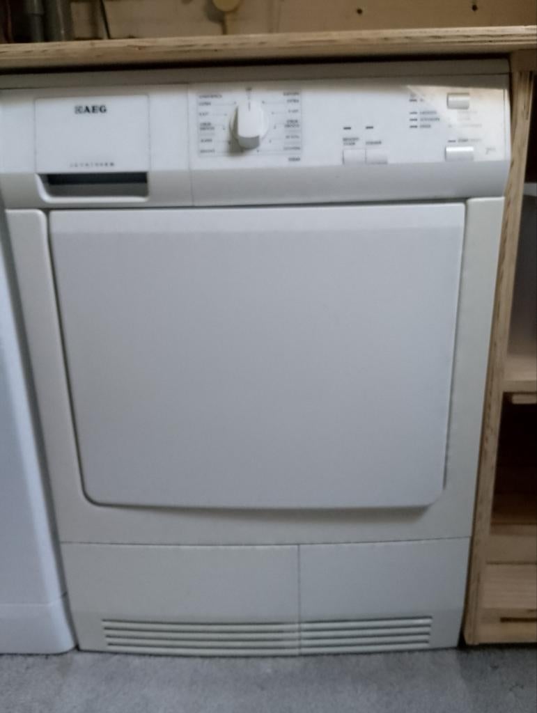 AEG wasdroger, Ophalen, 6 tot 8 kg, Gebruikt, 85 tot 90 cm