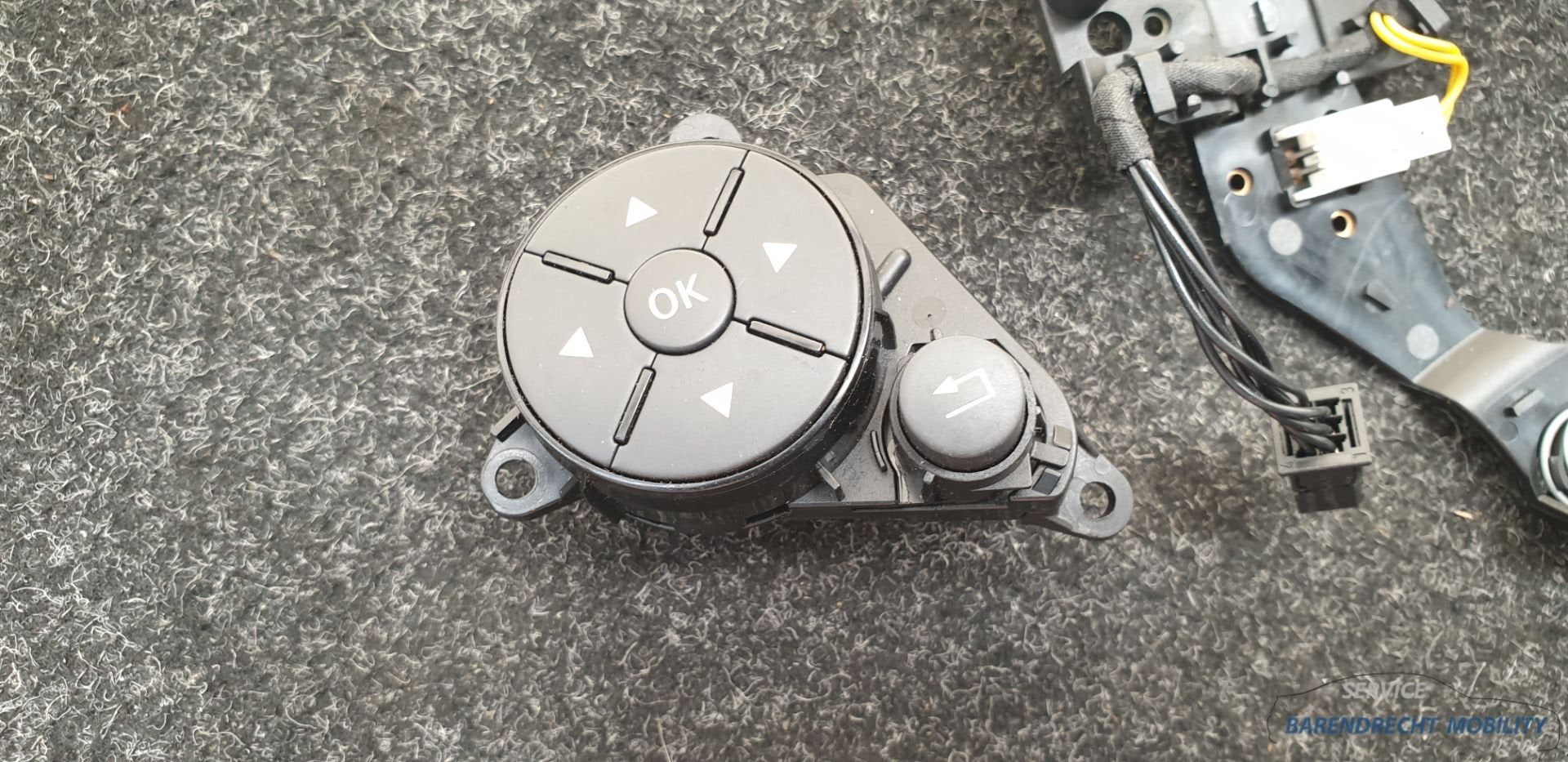 Stuurwielbediening schakelaars W204 C-klasse Mercedes 204821, Auto-onderdelen, Gebruikt, Mercedes-Benz AG, Mercedes-Benz, Ophalen of Verzenden