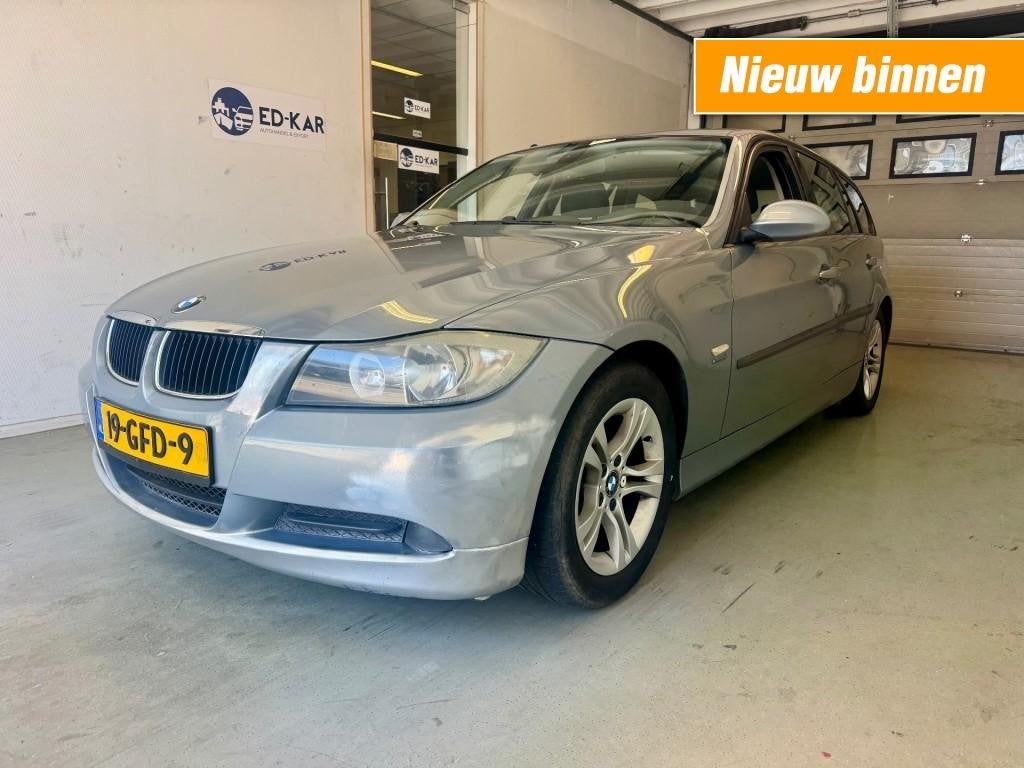 Bmw 3-SERIE 318i Business Line MOTOR STORING START WEL, Parkeersensor, Achterwielaandrijving, Origineel Nederlands, Handgeschakeld