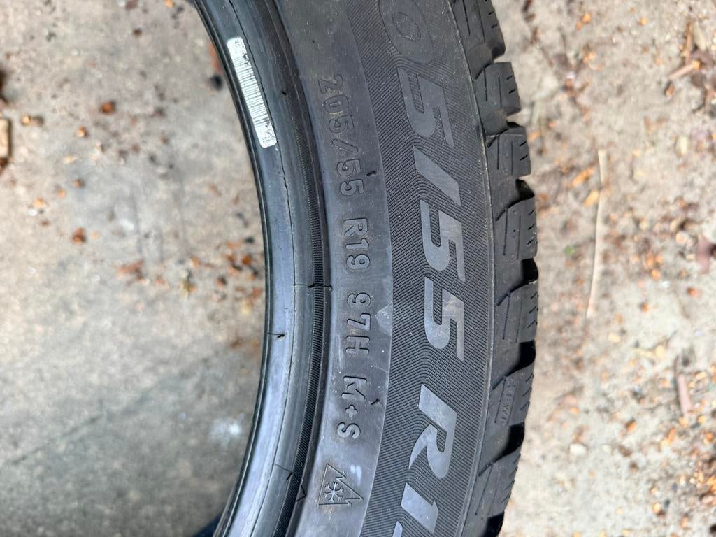 Pirelli Sottozero 3 Winterbanden 205/55 R19 97H M+S, Auto-onderdelen, Banden en Velgen, Gebruikt, Band(en), Personenwagen, Ophalen