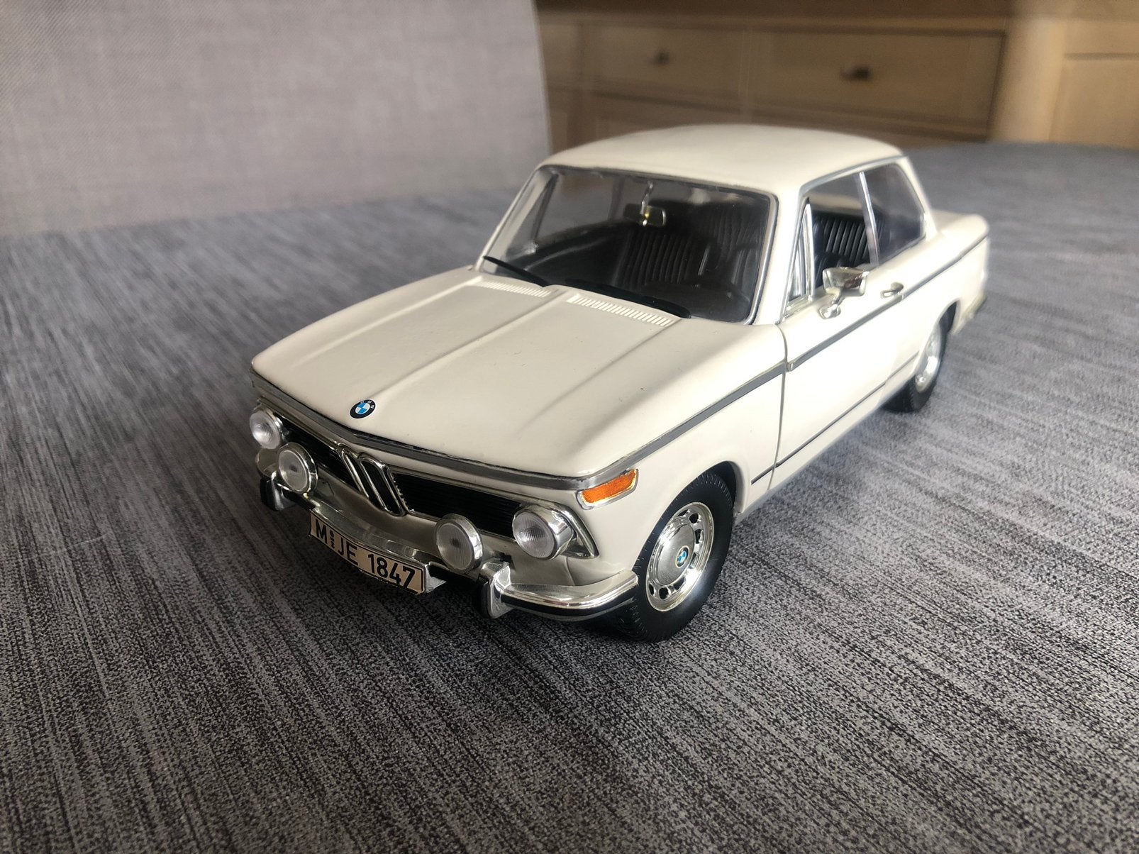 Anson 1/18 bmw 2002 lees tekst, Hobby en Vrije tijd, Ophalen, Zo goed als nieuw, Auto, Anson