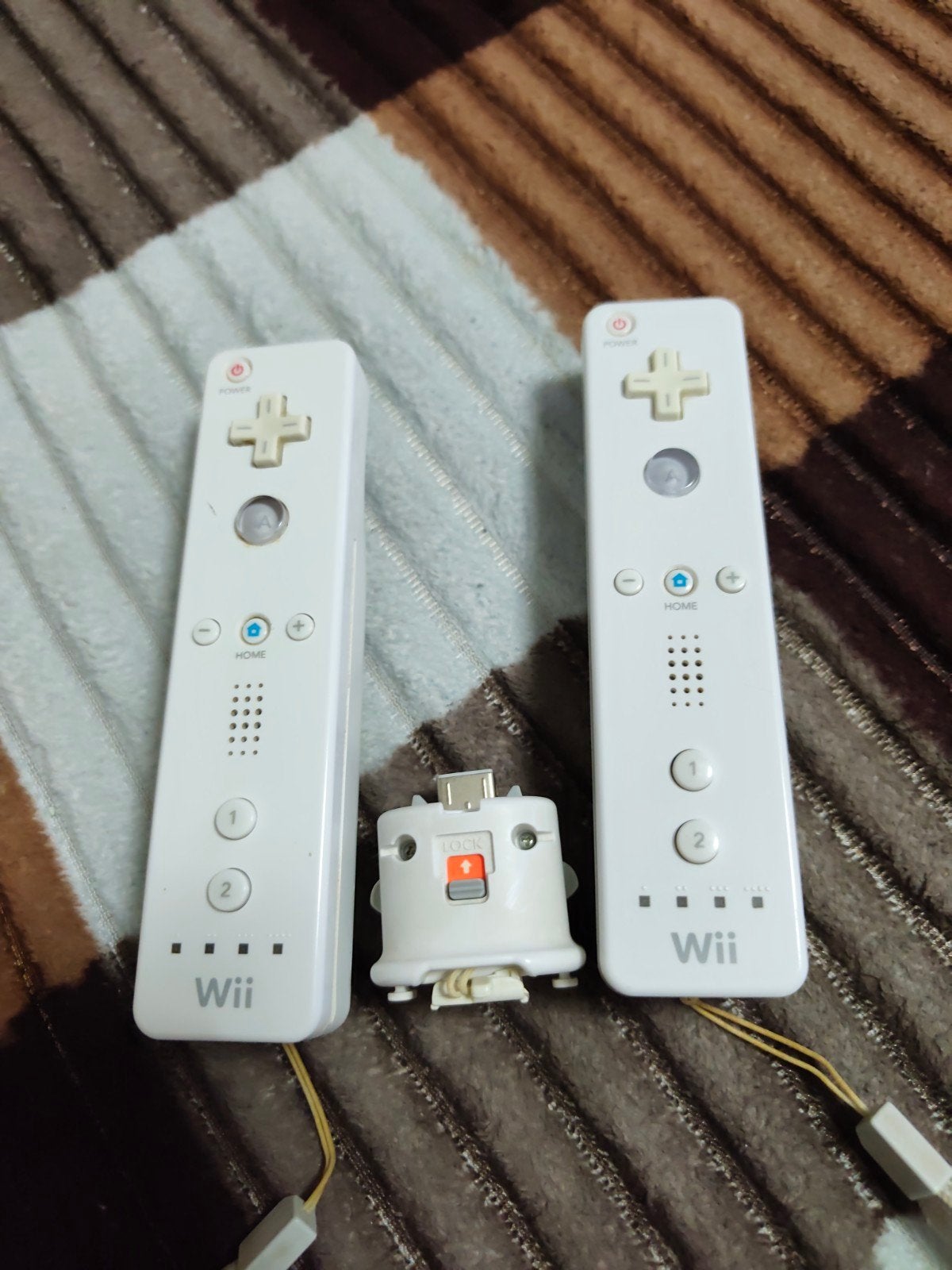 Wii-afstandsbedieningen met MotionPlus-adapter, Spelcomputers en Games, Ophalen, Gebruikt, Met 2 controllers