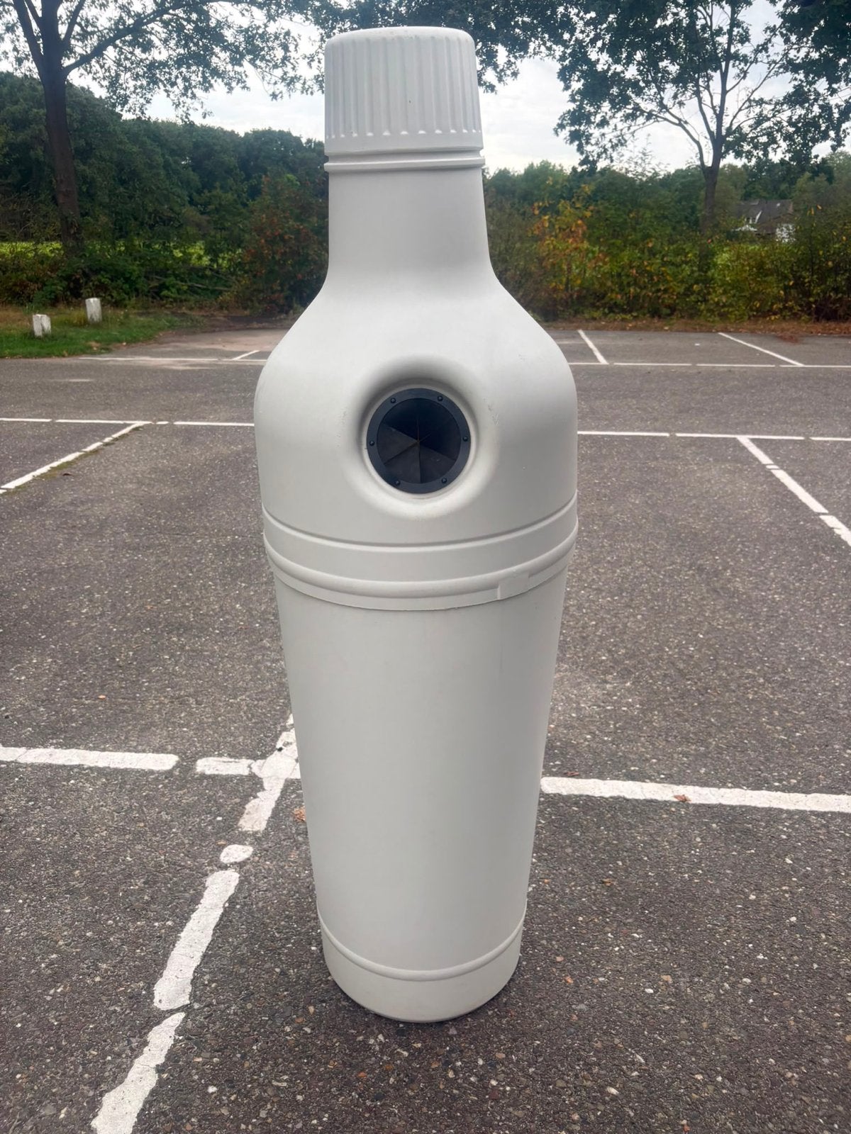 Unieke Flesvormige Prullenbak - Grote Inhoud, Huis en Inrichting, Woonaccessoires | Prullenbakken, Kunststof, Gebruikt, 40 liter of meer