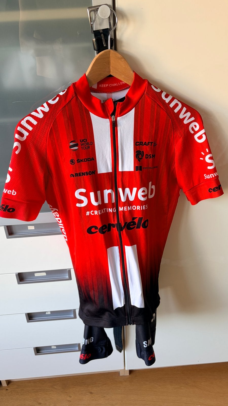 Team Sunweb Craft Cervélo wielershirt en broek, Ophalen, Zo goed als nieuw, Helm