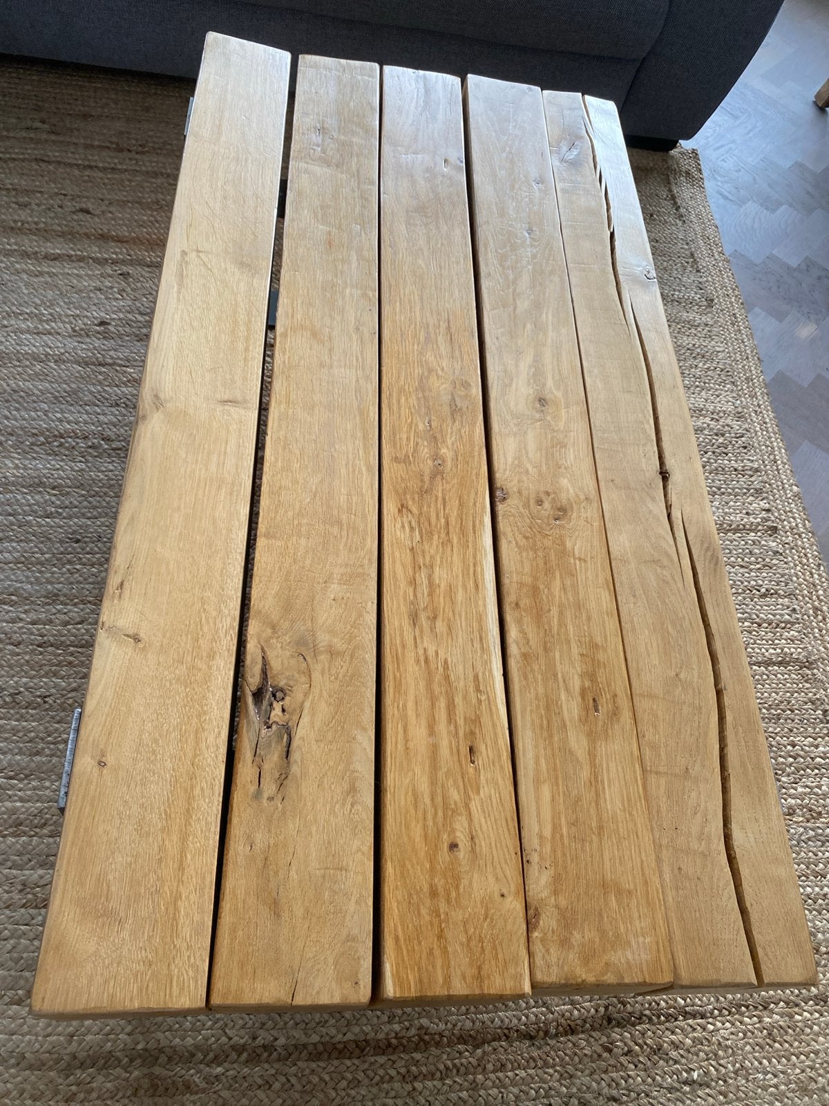 Robuuste eikenhouten salontafel met metalen onderstel, Ophalen, Gebruikt, 100 tot 150 cm, Eikenhout