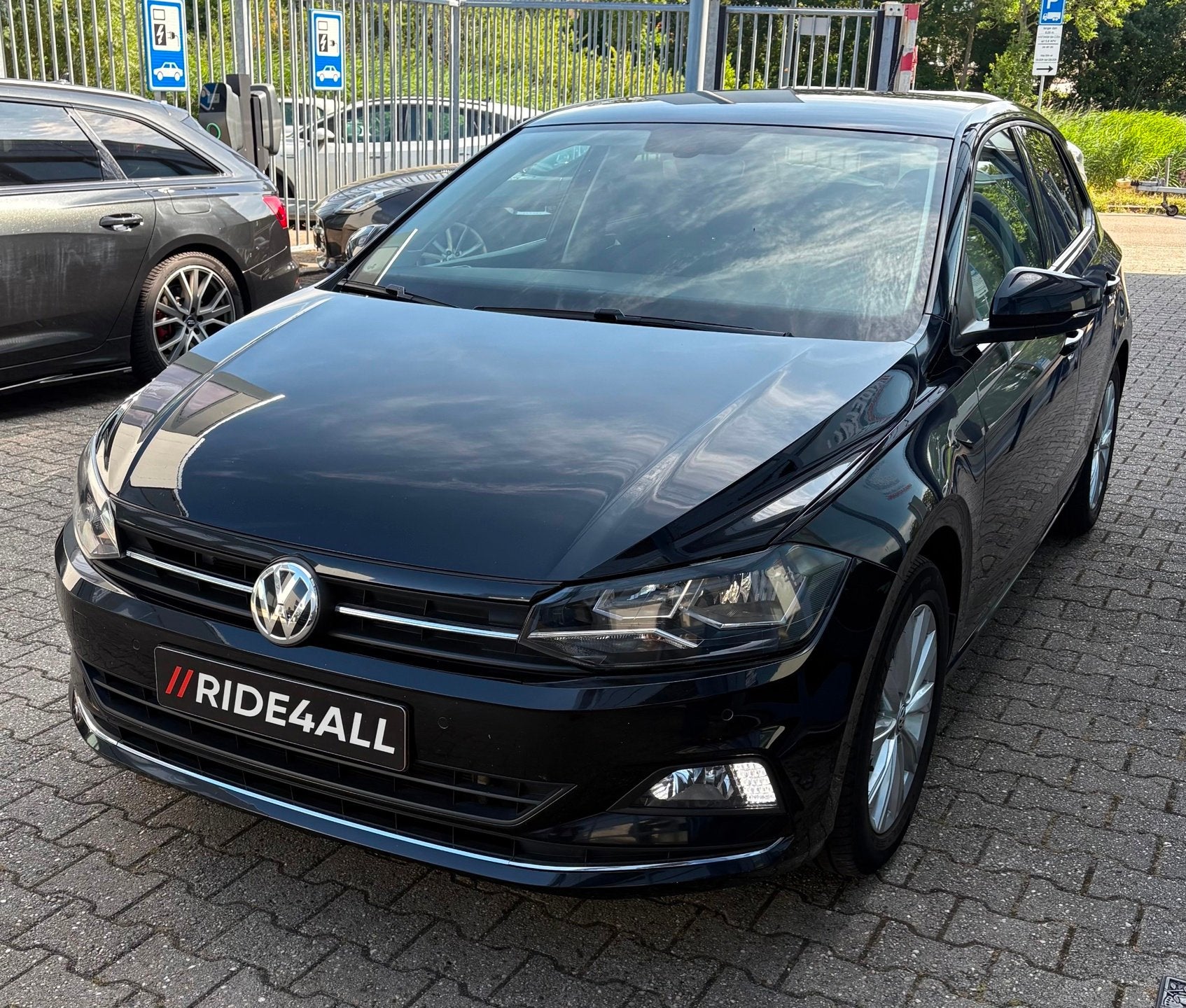 Volkswagen Polo 1.0 TSI Highline/CARPLAY/ACC/NAP/DSG, Dealer onderhouden, Stof, Gebruikt, 95 pk