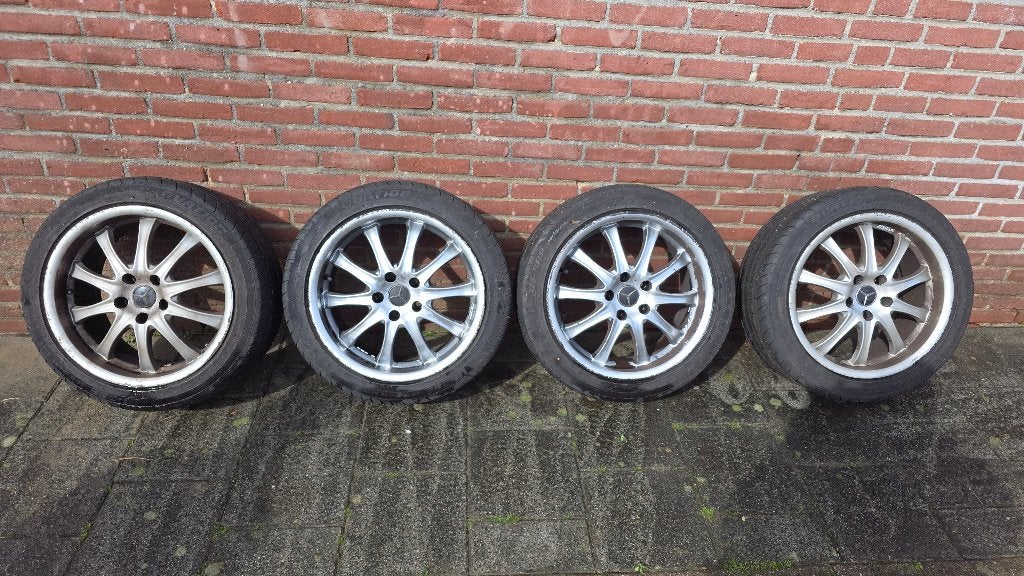 17 inch met banden 225-45-17 mercedes clk 2004 velgen, Ophalen