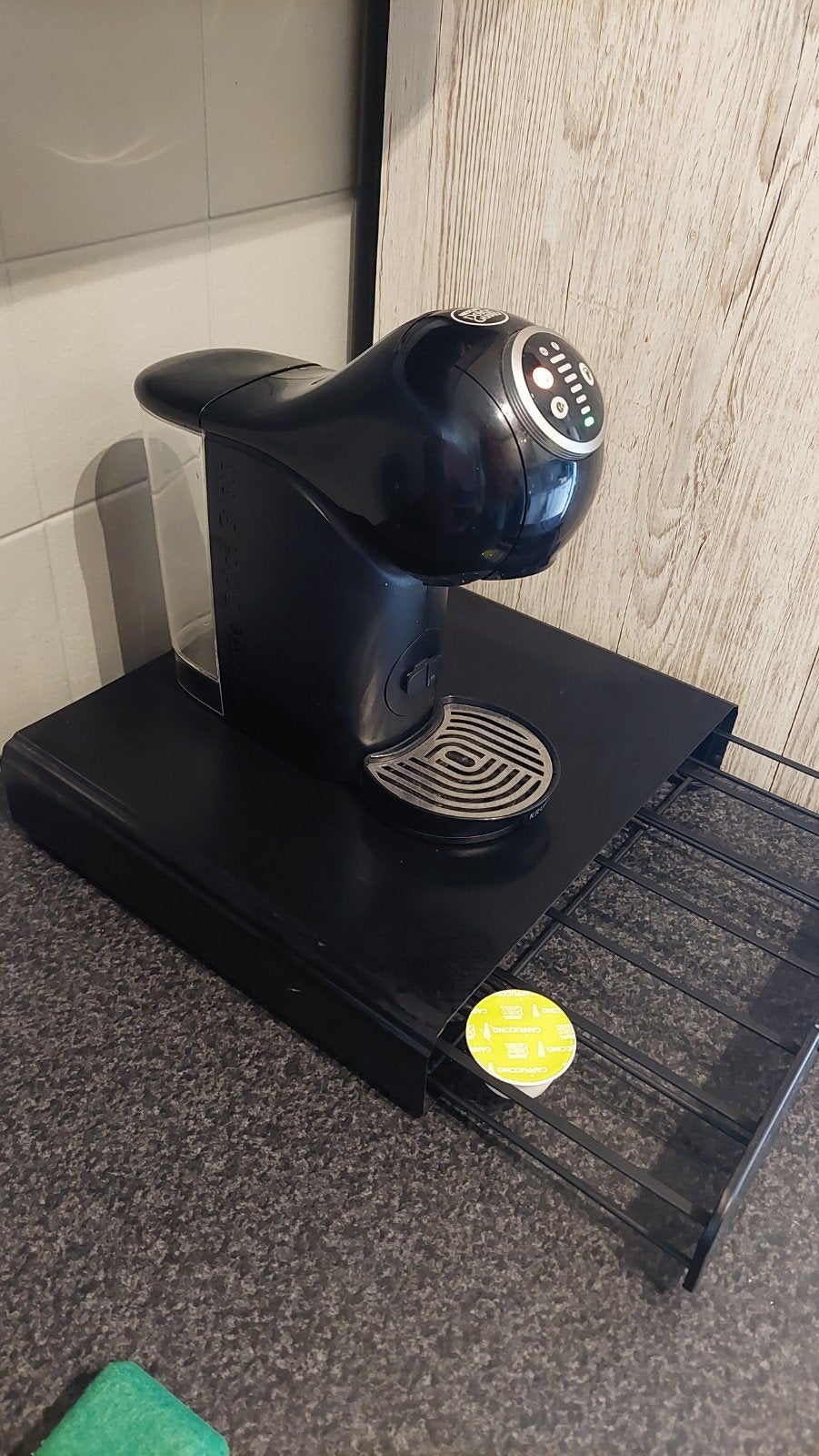 Nescafé Dolce Gusto Genio S Plus, Ophalen, Koffiemachine, Zo goed als nieuw, 1 kopje
