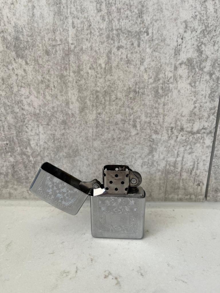 Marlboro Zippo Aansteker Limited Edition, Ophalen of Verzenden, Gebruikt, Aansteker