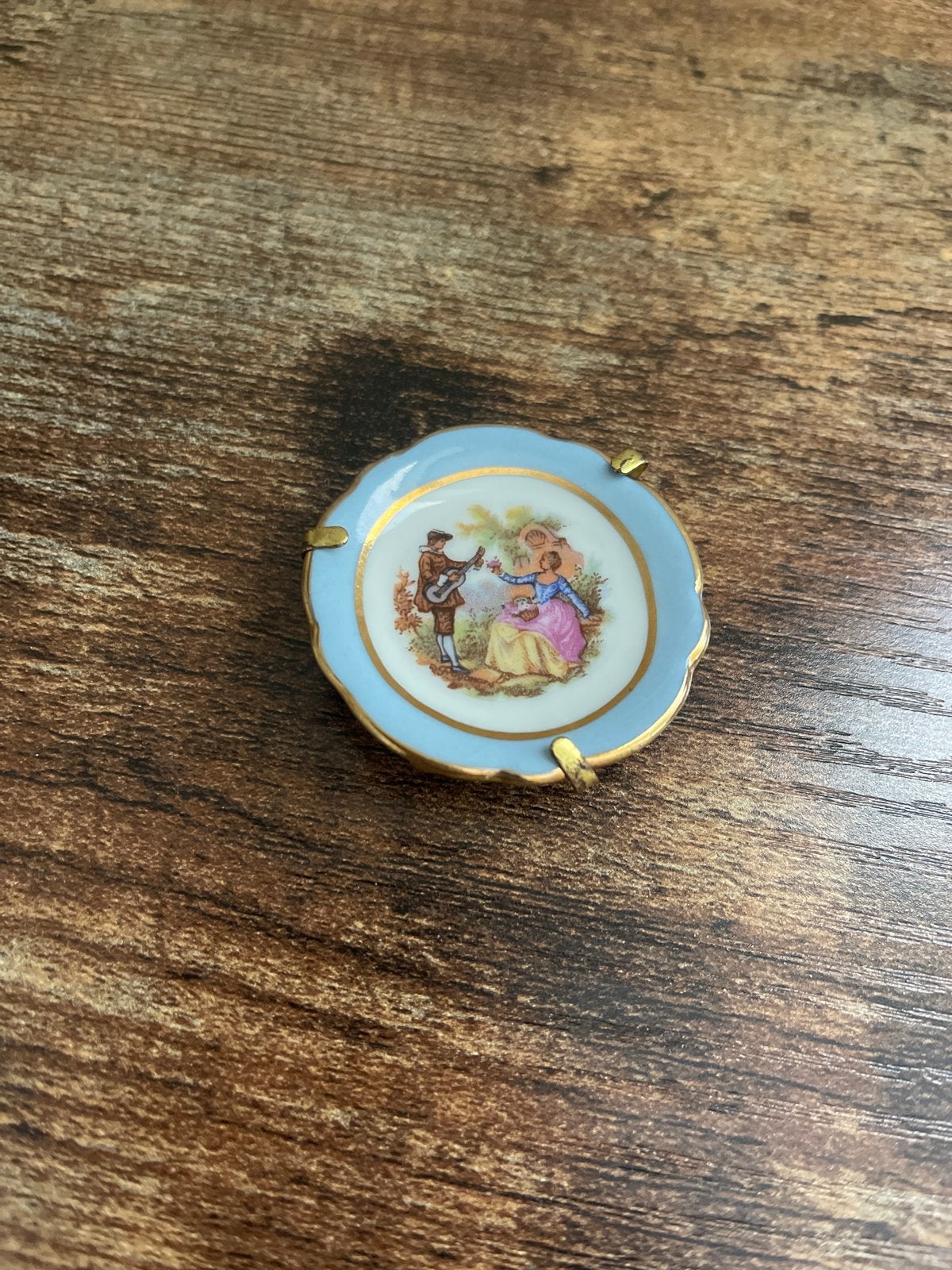 Vintage Porseleinen wand bordje met Romantisch Tafereel, Antiek en Kunst, Antiek | Porselein, Ophalen