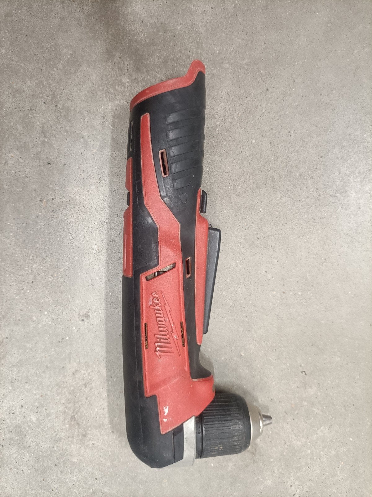 Milwaukee M12  Haakse Boormachine met Lader, Ophalen of Verzenden, Gebruikt, Minder dan 400 watt, Boormachine