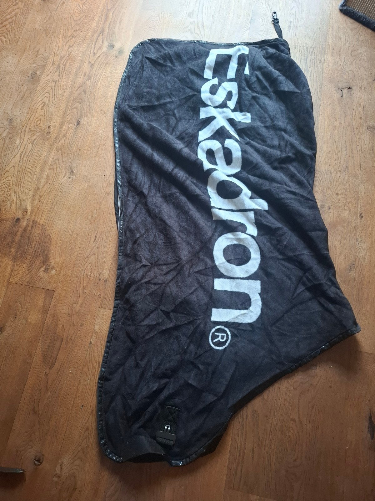 Eskadron dekens hondenjas, Eskadron. com, Ophalen of Verzenden, Zo goed als nieuw, Eskadron. com