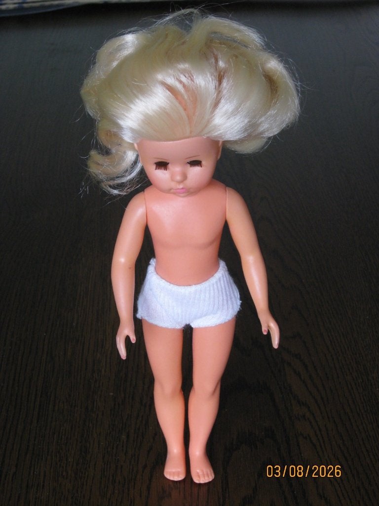 Vintage pop "Nancy" met kleding, Ophalen of Verzenden, Zo goed als nieuw, Pop