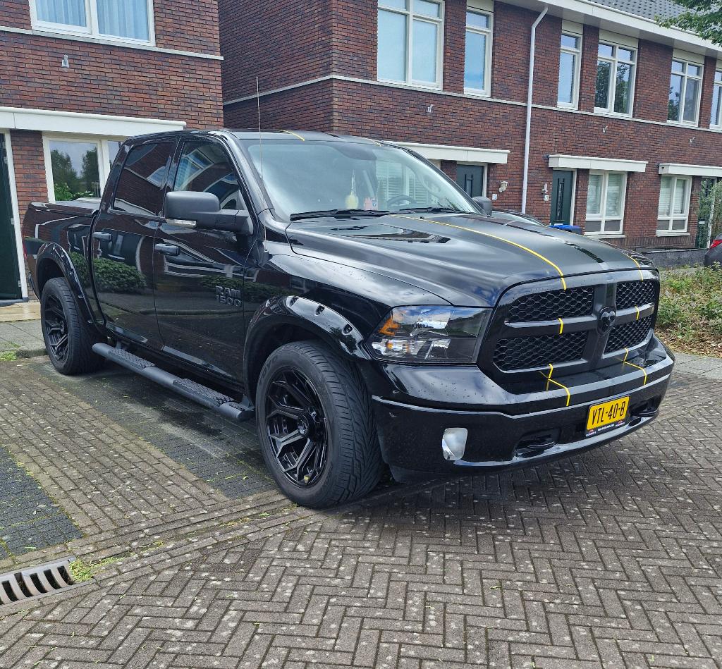 Dodge RAM 2023, Automaat, 2556 kg, Zwart, Vierwielaandrijving