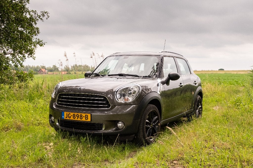 Mini Countryman 1.6 vol opties, strak rijdende auto!, Voorwielaandrijving, Zwart, 4 stoelen, 98 pk