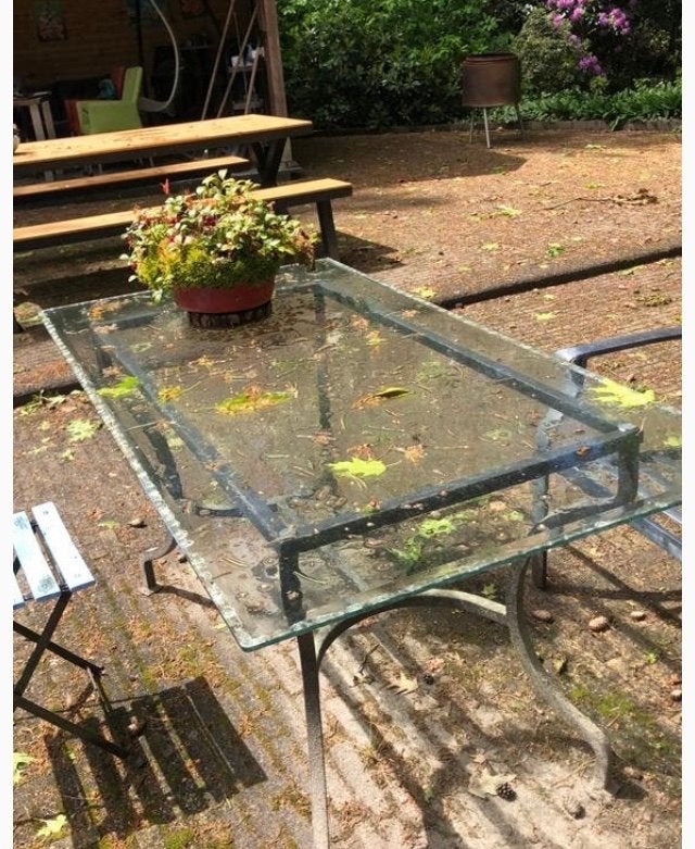 Glazen tuintafel met metalen onderstel, Ophalen, Gebruikt, Rechthoekig, Metaal