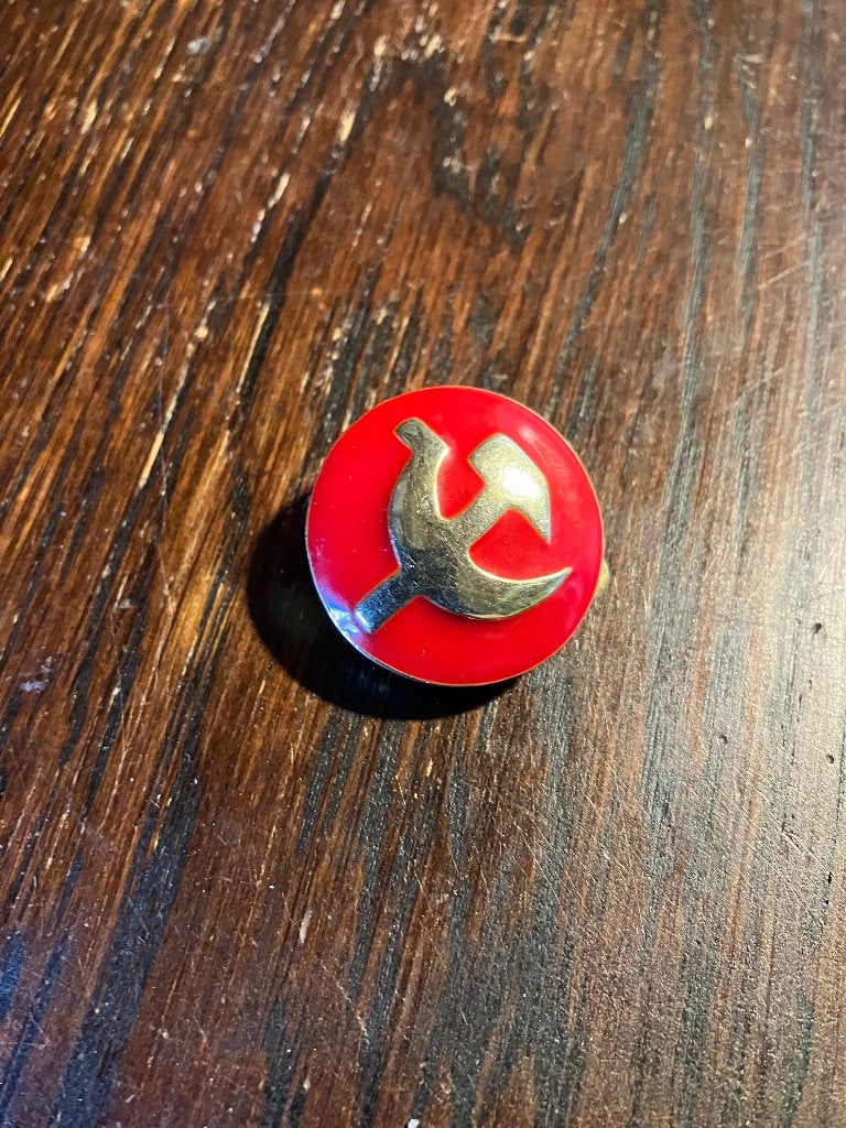 speld uit Sovjet Rusland, Ophalen of Verzenden, Zo goed als nieuw, Stad of Land, Speldje of Pin